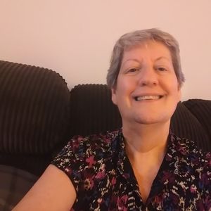 Meet your Posher, Laurie